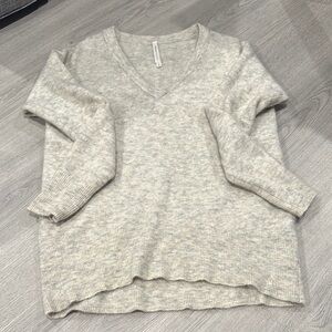 Babaton V-Neck Sweater in Light Gray